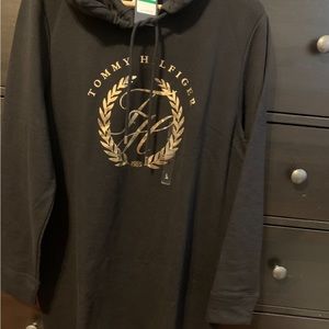 Tommy Hilfiger hoodie, brand new with tag. Never worn. Knee high length.